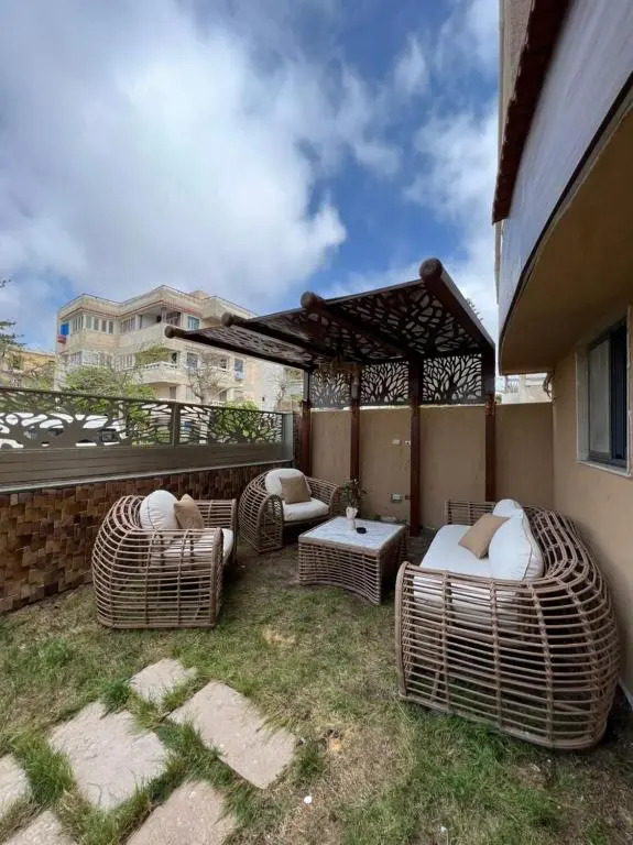 Al Faisal luxury apartment - Mamoura Compound
