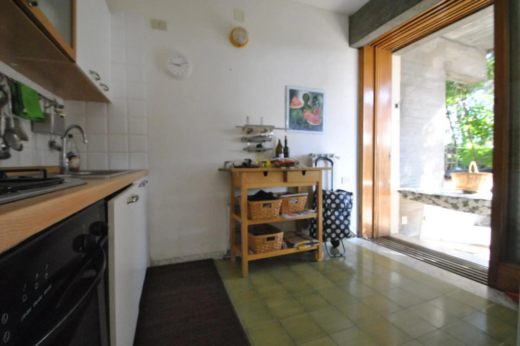 In vacation residence , 40 mt from the sea, apartment for 4-6 people, on the mezzanine floor with a-Villa Marina - Trilo Rosa