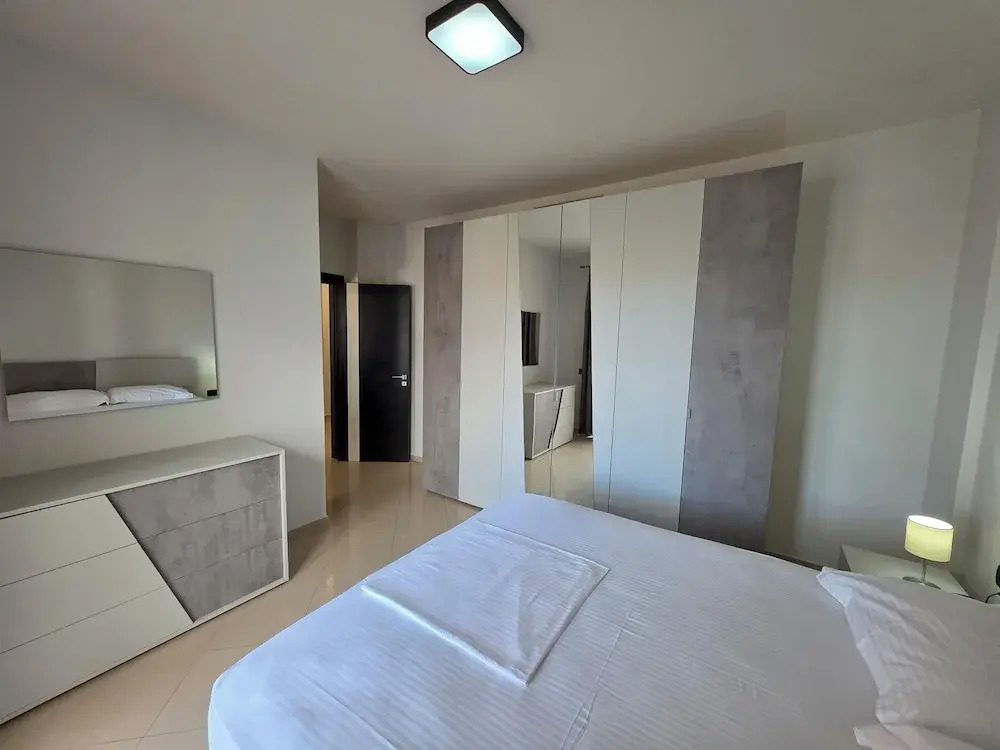 Thomas K Veranda Apartment