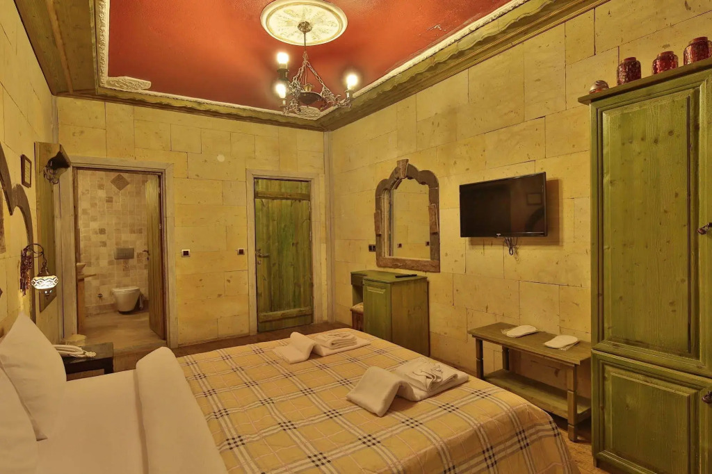 El Nazar Hotel & Cave Suites