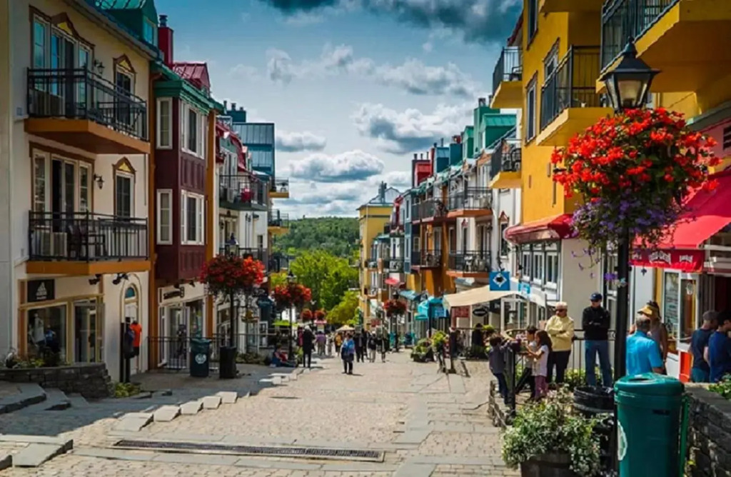 Stunning Condo - View on Lake Tremblant & Mountain