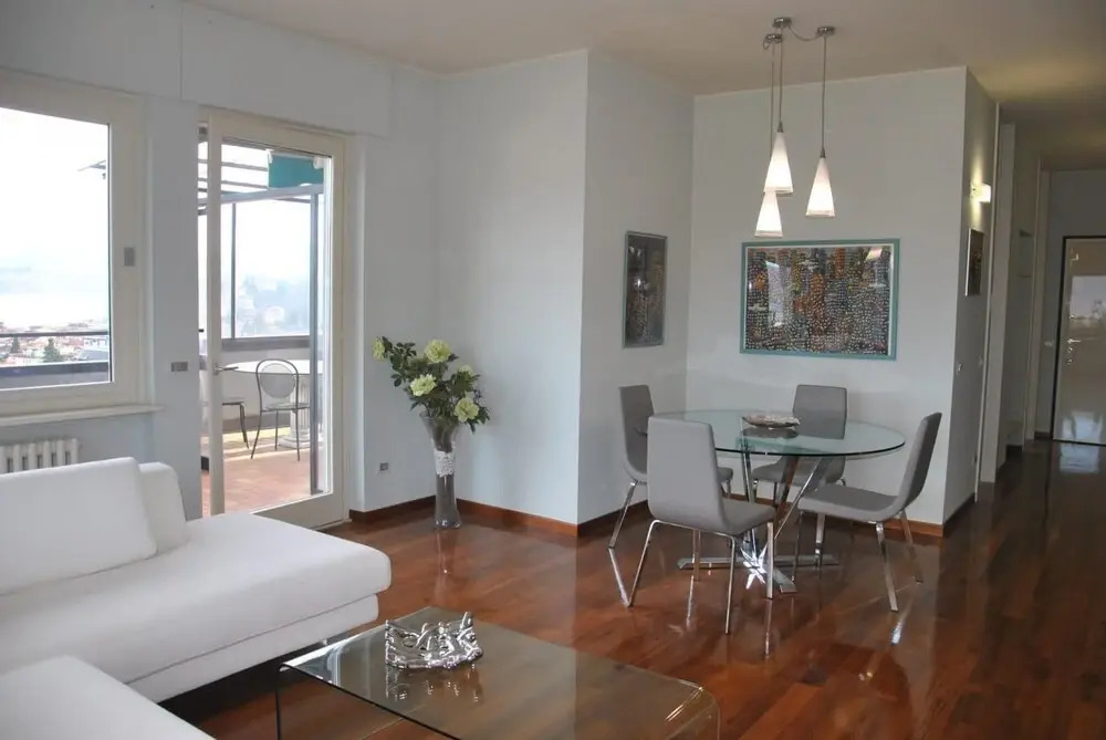 Terrace Lake View apt in Stresa With Lake View