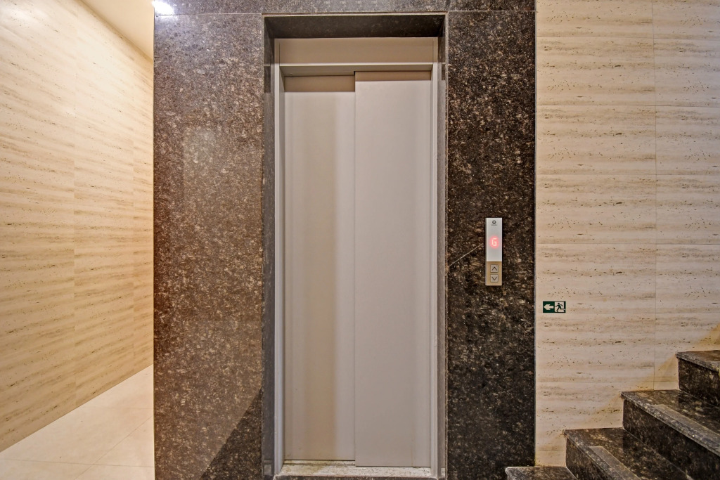 Super Townhouse Hotel All In One Near City Centre Salt Lake