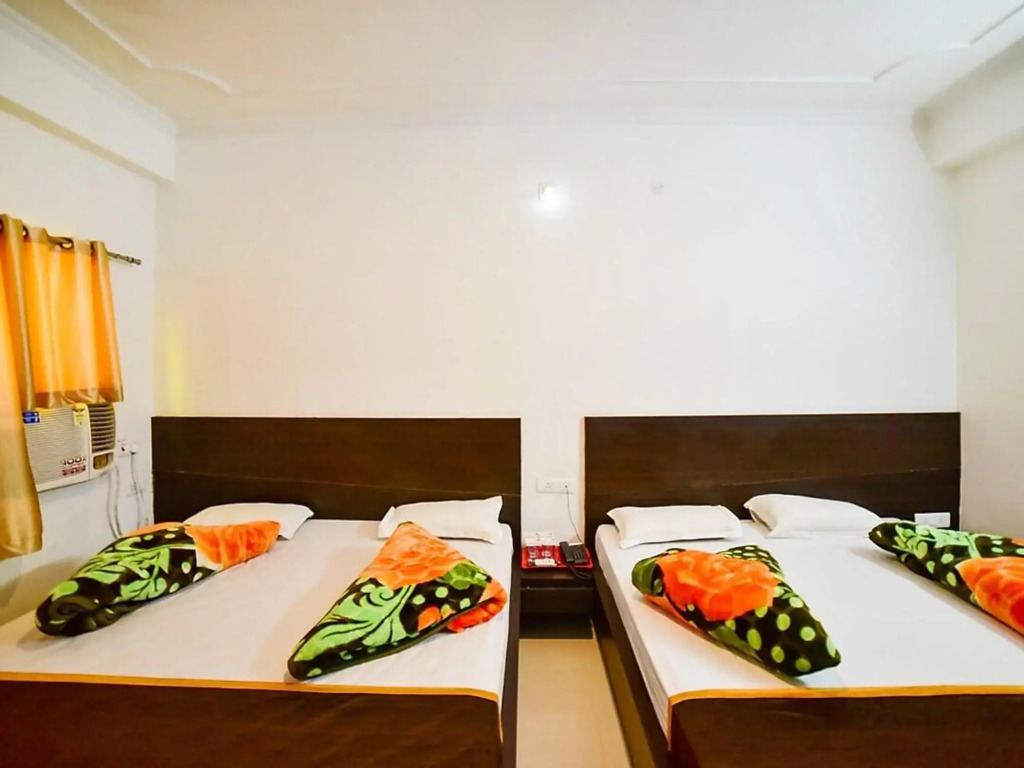 Hotel Nagina Palace