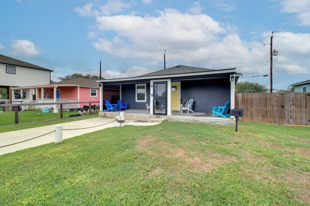 Heron Bay Cottage w/ Patio in Rockport!