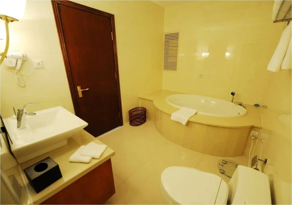 Guanghan Hotel