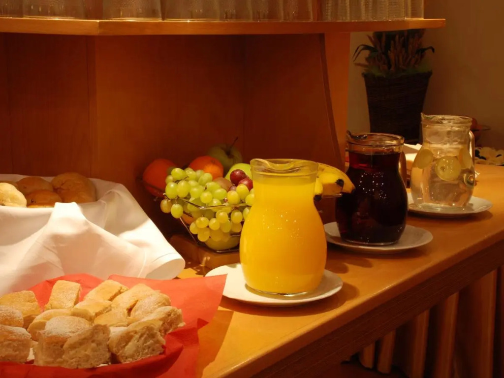 EA Hotel Tosca