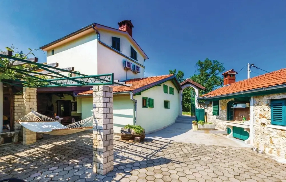Stunning Home in Moscenicka Draga With 3 Bedrooms, Wifi and Outdoor Swimming Pool