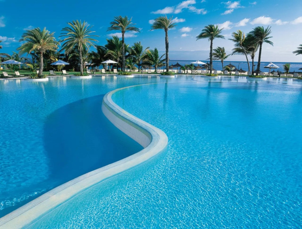 LUX* Belle Mare Resort & Villas