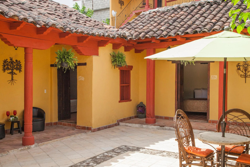 Hotel Adobe & Teja