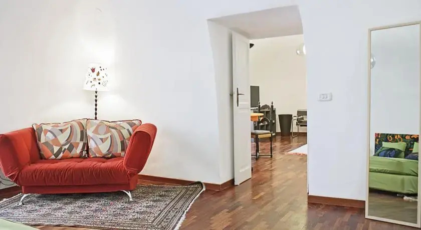 Piazza dei Martiri Halldis Apartment