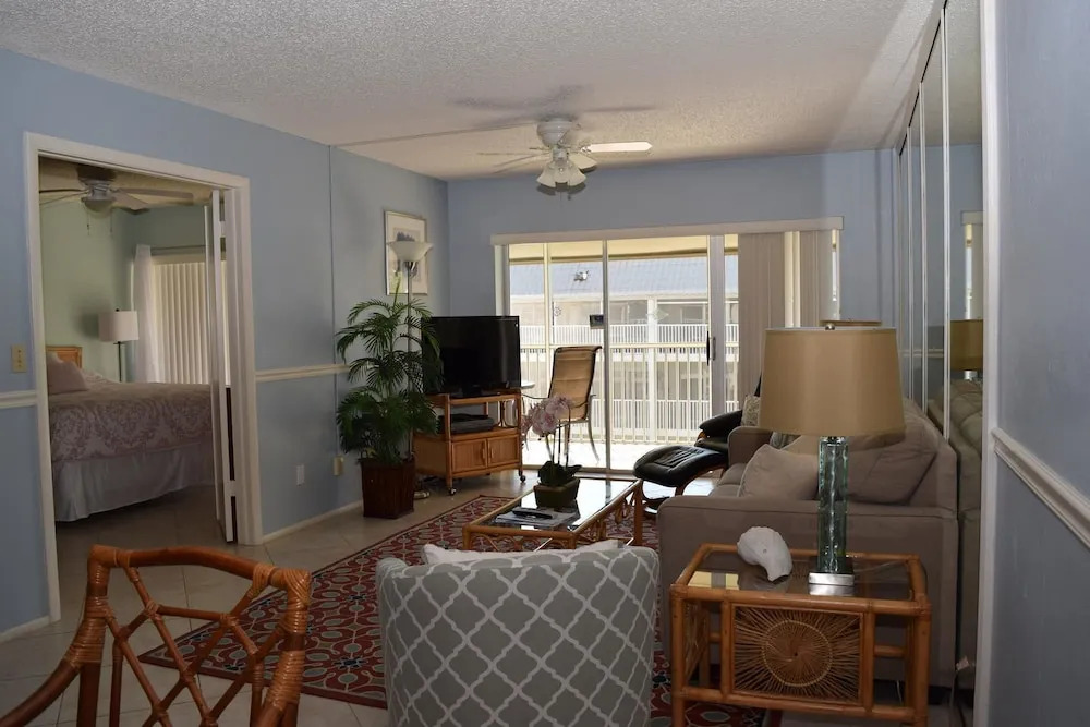 Sanibel Siesta on the Beach Unit 606 2 Bedrooms 2 Bathrooms Condo