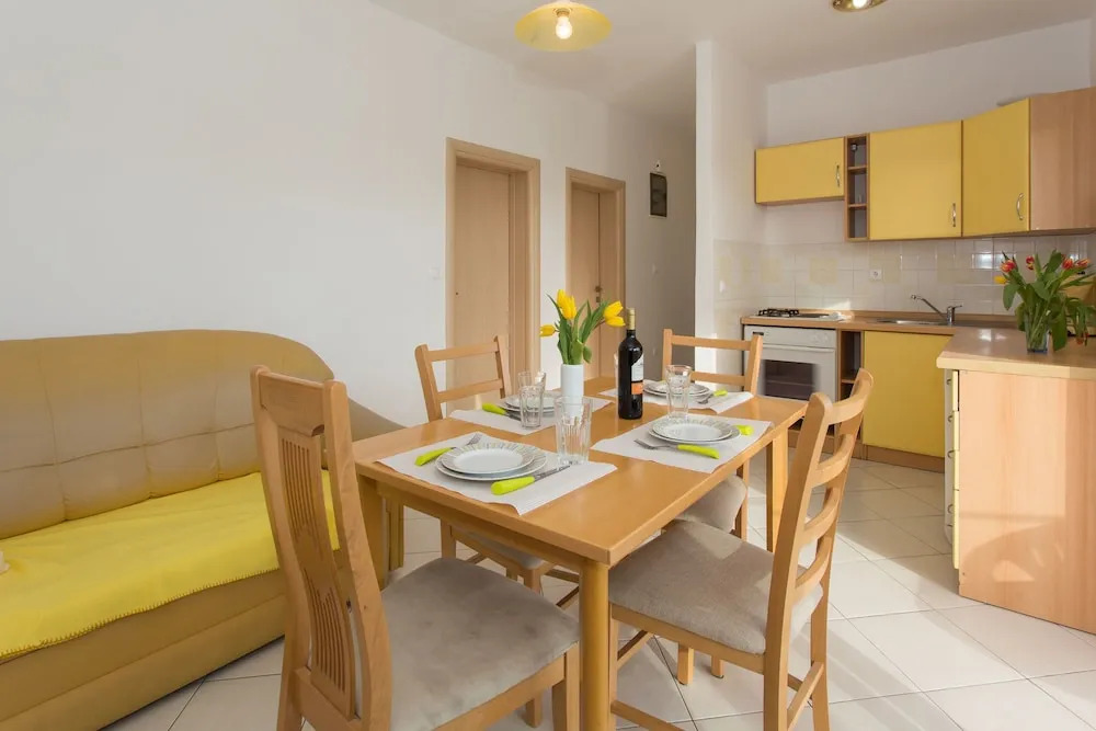 Apartments Milena