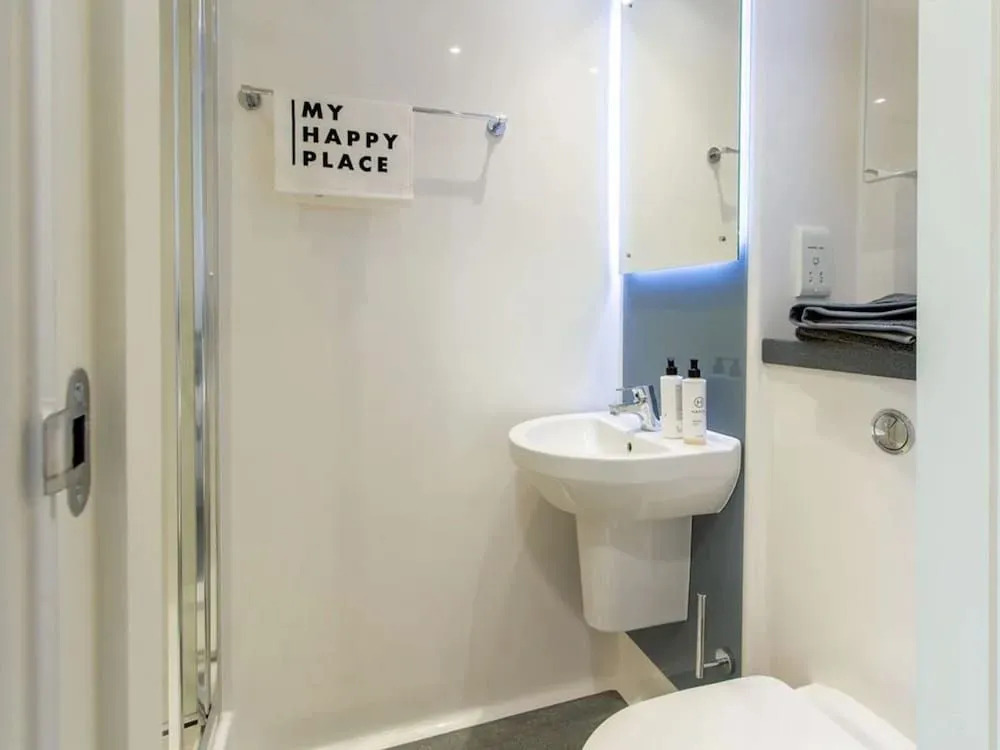 Ensuite Rooms STUDENTS Only - CANTERBURY - Campus Accommodation
