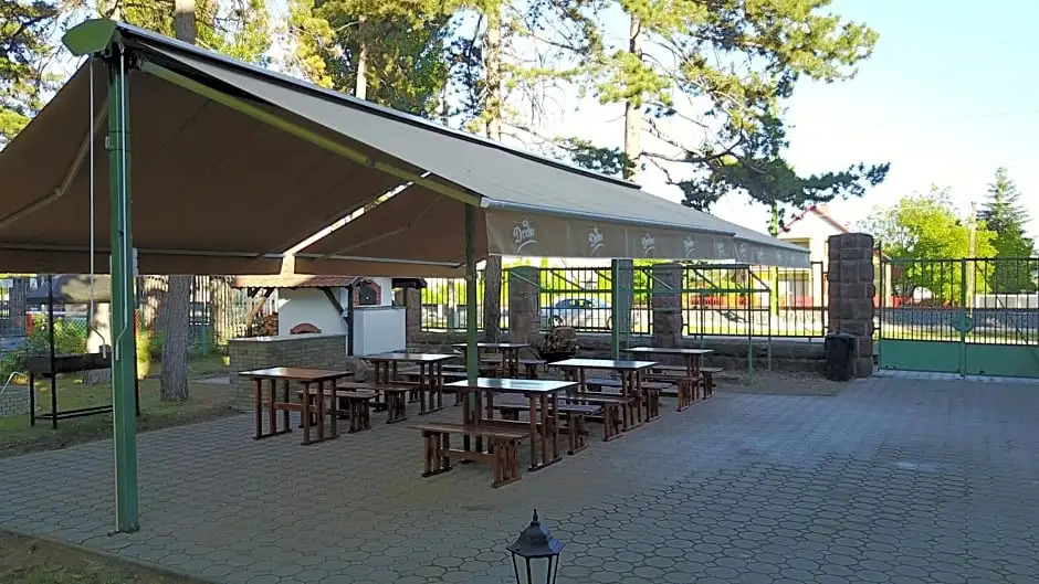 BL Garden Panzió