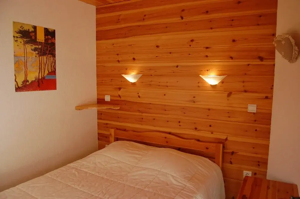 Spacious Holiday Home Near Center of Champagny