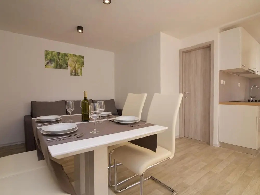Gorgeous Mobile Home With Terrace Situated Near the Beach