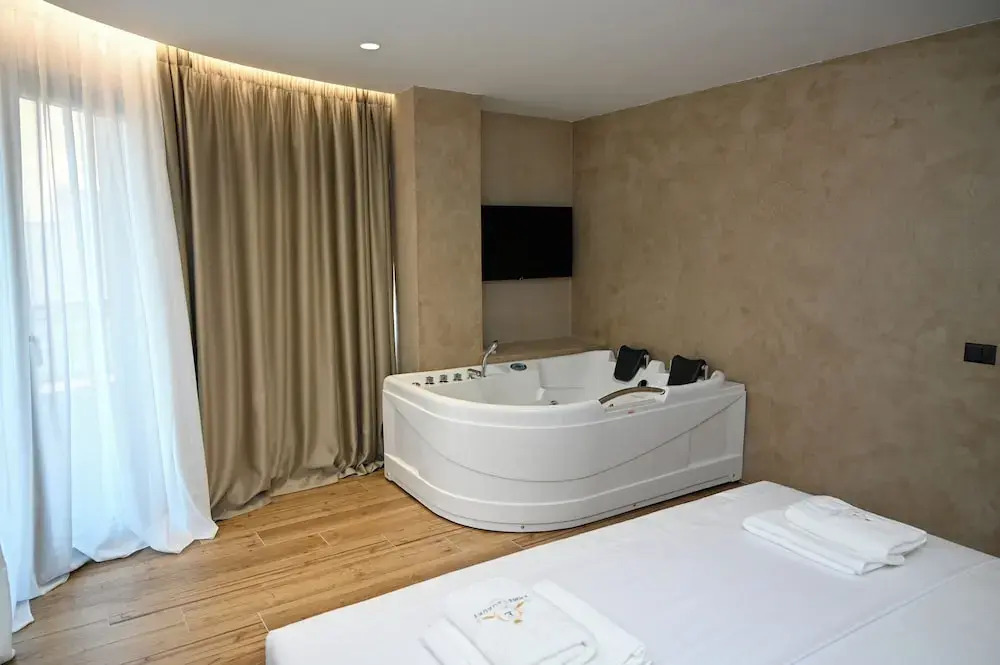 Ermes Luxury Hotel