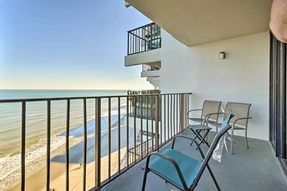 Oceanfront Oasis w/ Deck and Resort Beach Access!
