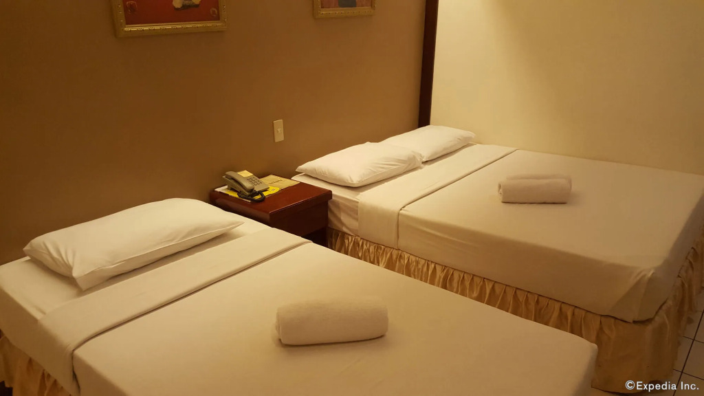 Dumaguete Royal Suite Inn