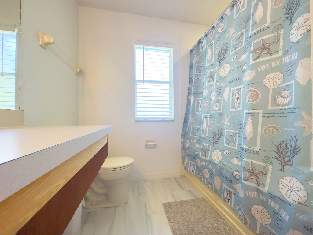 Luxury Home 4 Bd Minutes from Disney (1042), Davenport, US