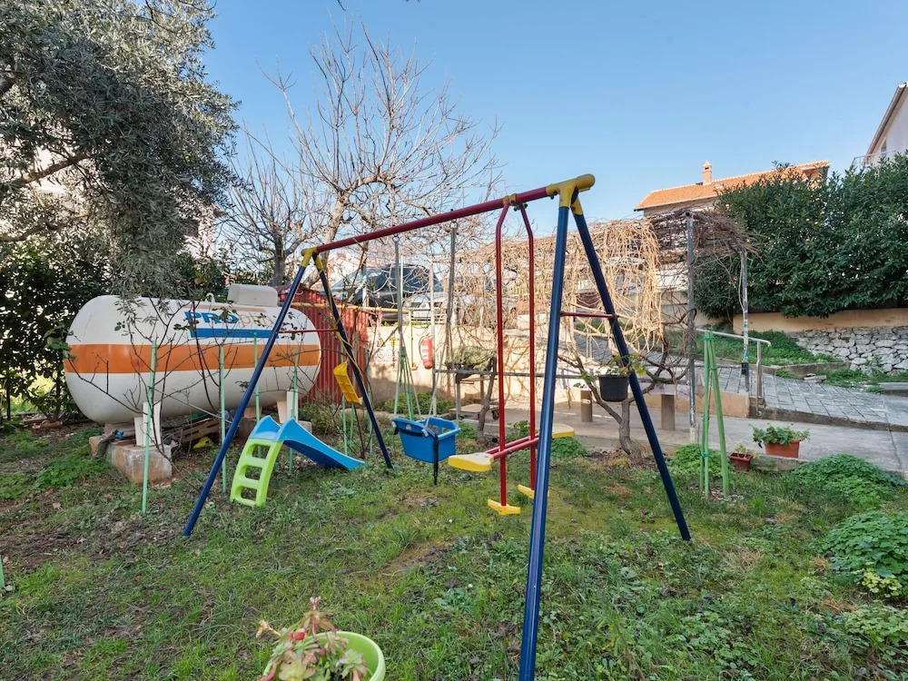 Cozy Holiday Home in Zadar With a Garden
