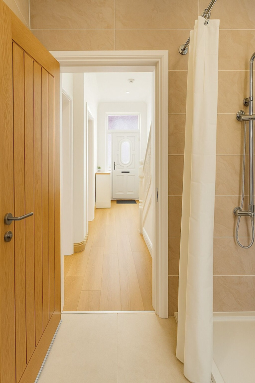 4-BR Liverpool House Free Parking