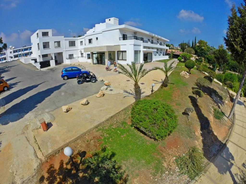 Konnos Bay Gardens