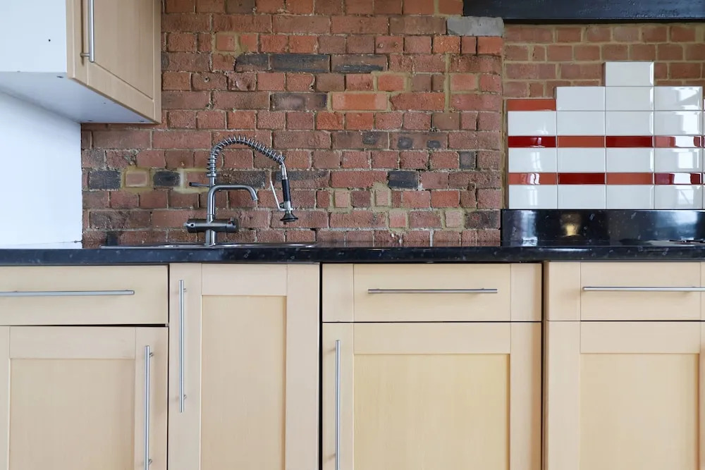 Quirky 1 Bedroom Warehouse Flat With Balcony