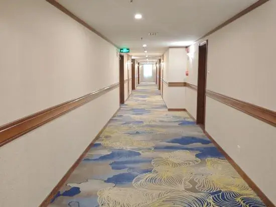 Gladden Hotel (Fenggang Town)