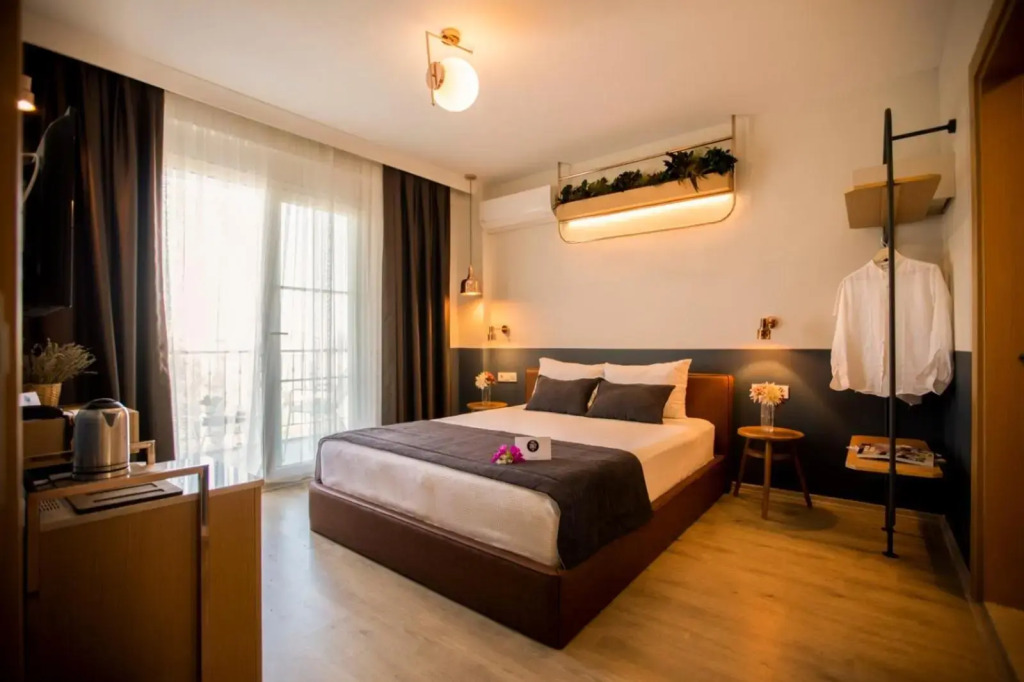 Urla 1867 Hotel