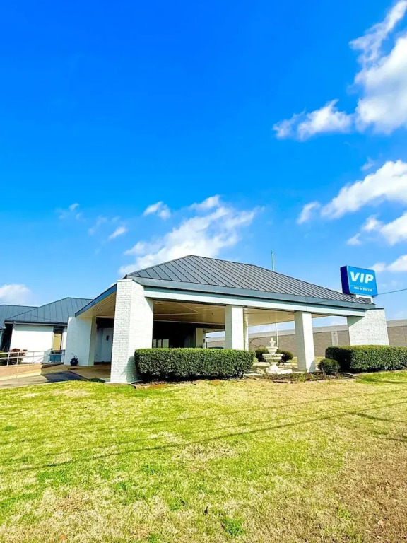 Vip inn and suites
