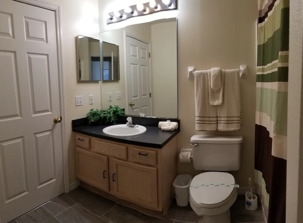 LKB1029LKB Lake Berkley - Four Bedroom Home