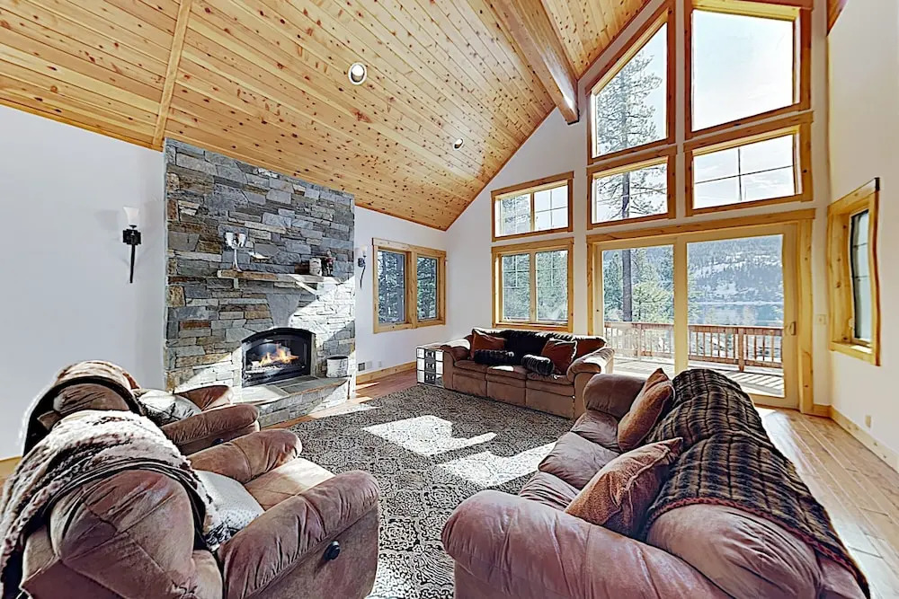 New Listing! Large Donner Lake W/ Water View 4 Bedroom Home