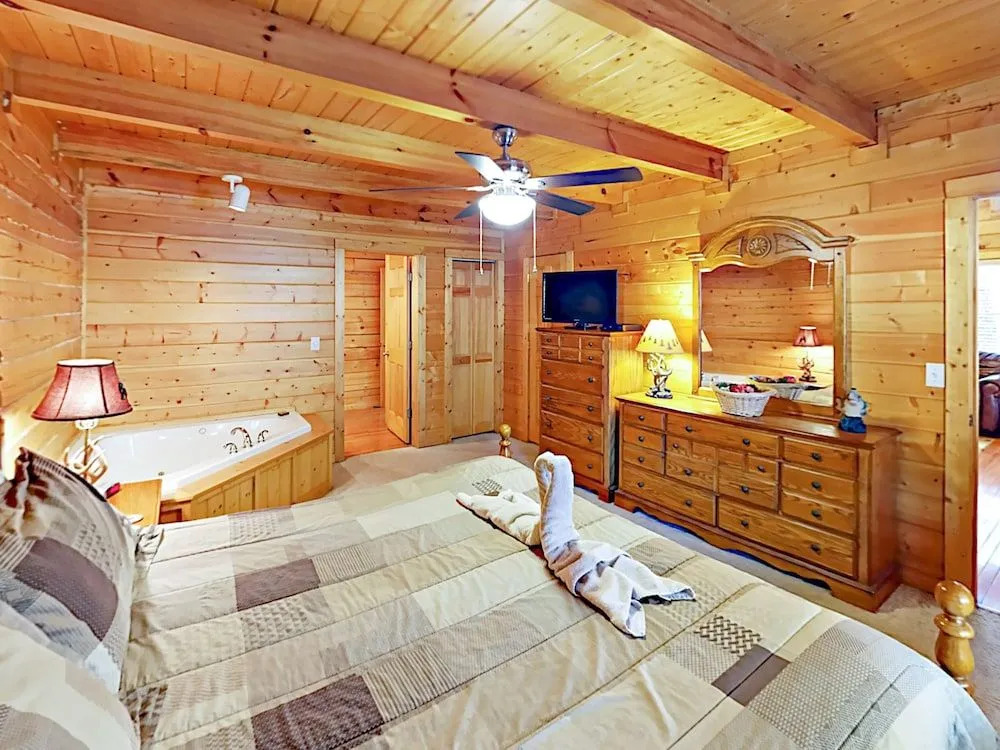 1304 Pine Trail Cabin 2 Bedrooms 2 Bathrooms Cabin