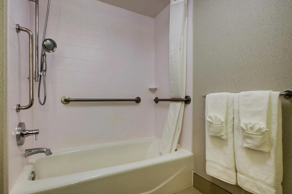 Holiday Inn Express Voorhees/ Mt. Laurel by IHG