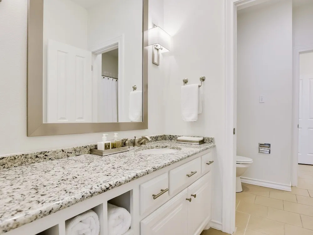 The Austin Country Club Estate - 5 Br Home