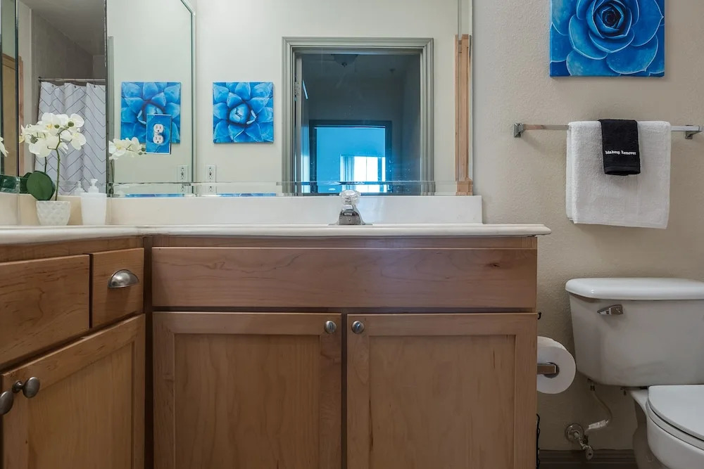 Luxe Midtown Apartments by Frontdesk
