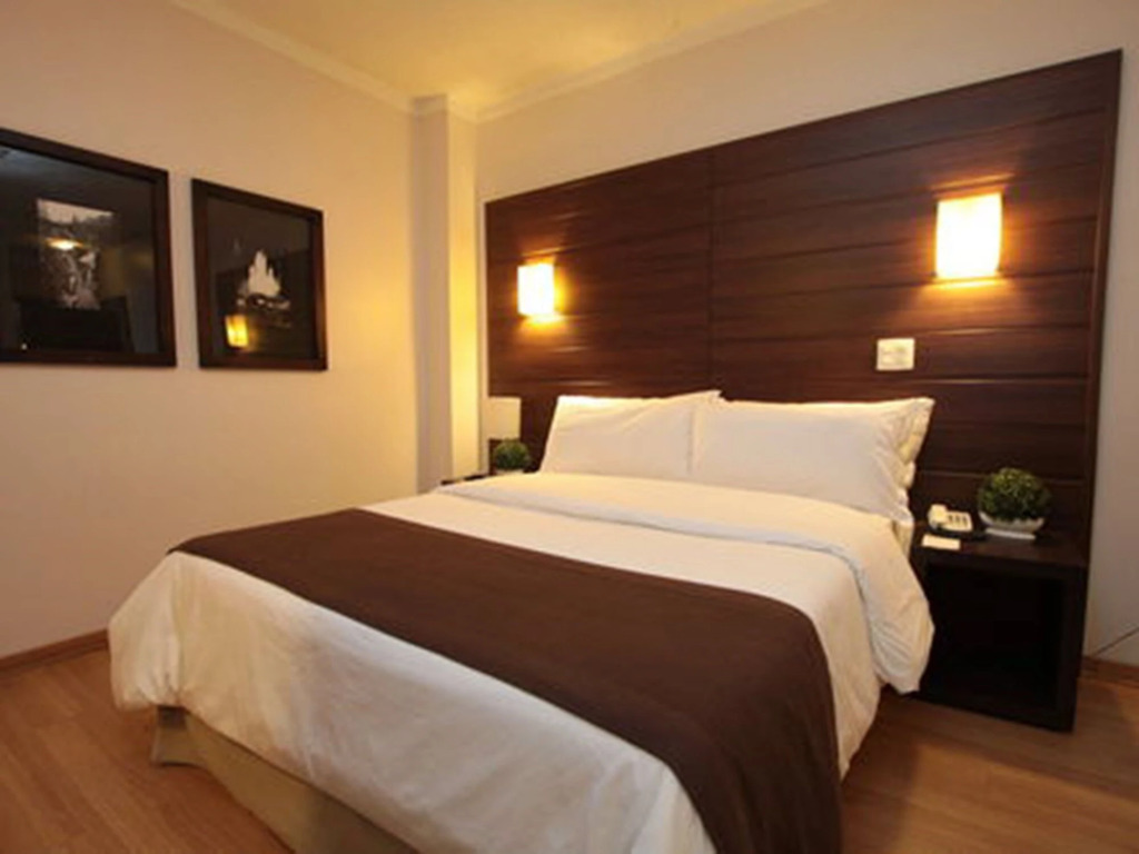 Oasis Tower Hotel
