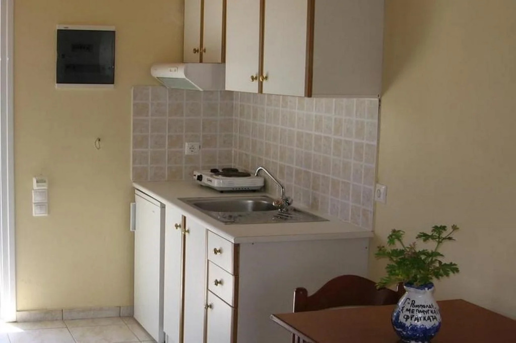 Pythos Studios and Apartments