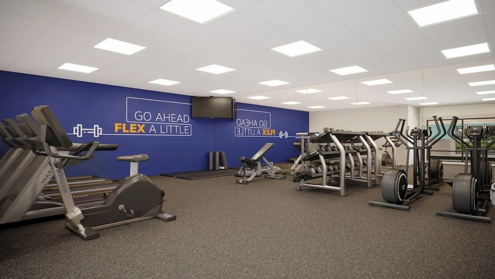 Holiday Inn Express and Suites Chicago West Oak Park by IHG