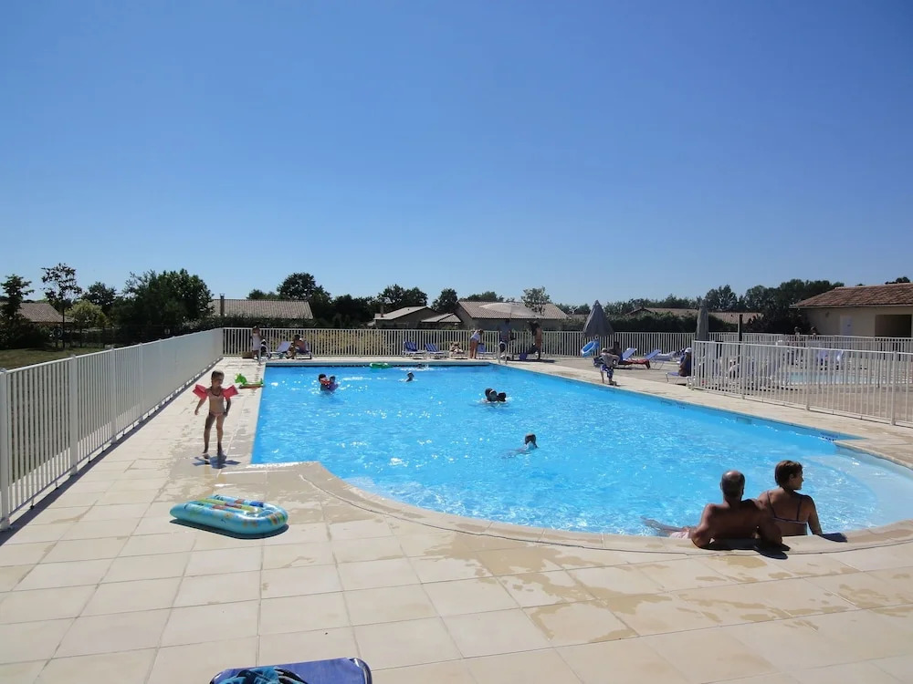 Modern villa with fire place, in the beautyful Loire region