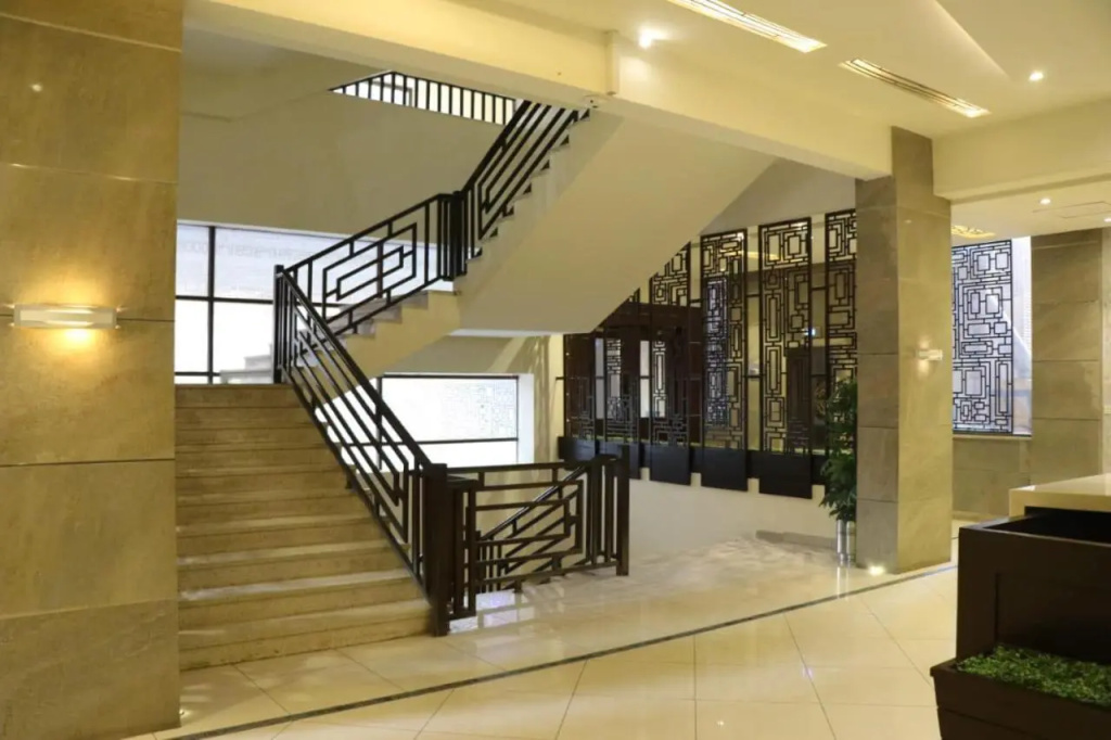 Bright & Beautiful 1 Bed Apt In Bahria Town
