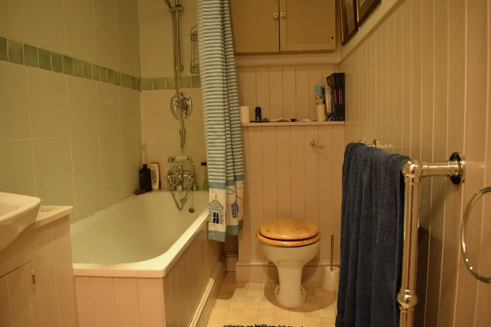 Spacious 1 Bedroom Apartment With Garden