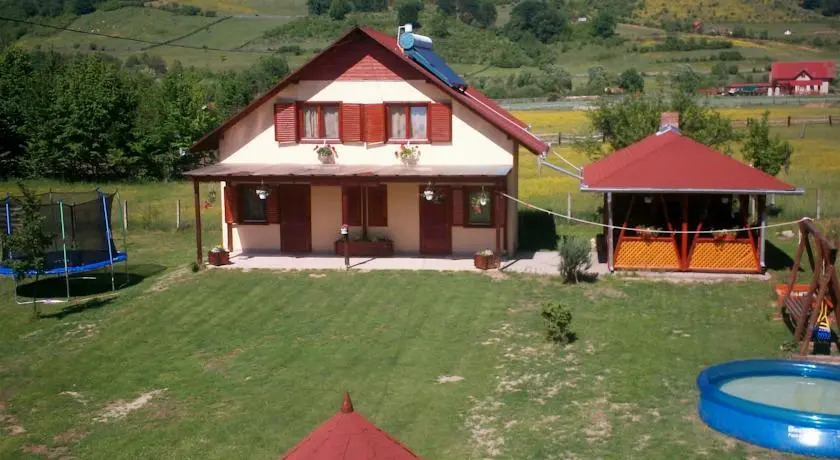 Hanga Apartments