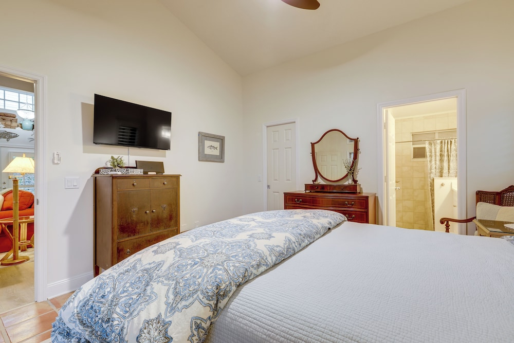 5 Mi to Stuart Beach! Home w/ Pet-friendly Yard
