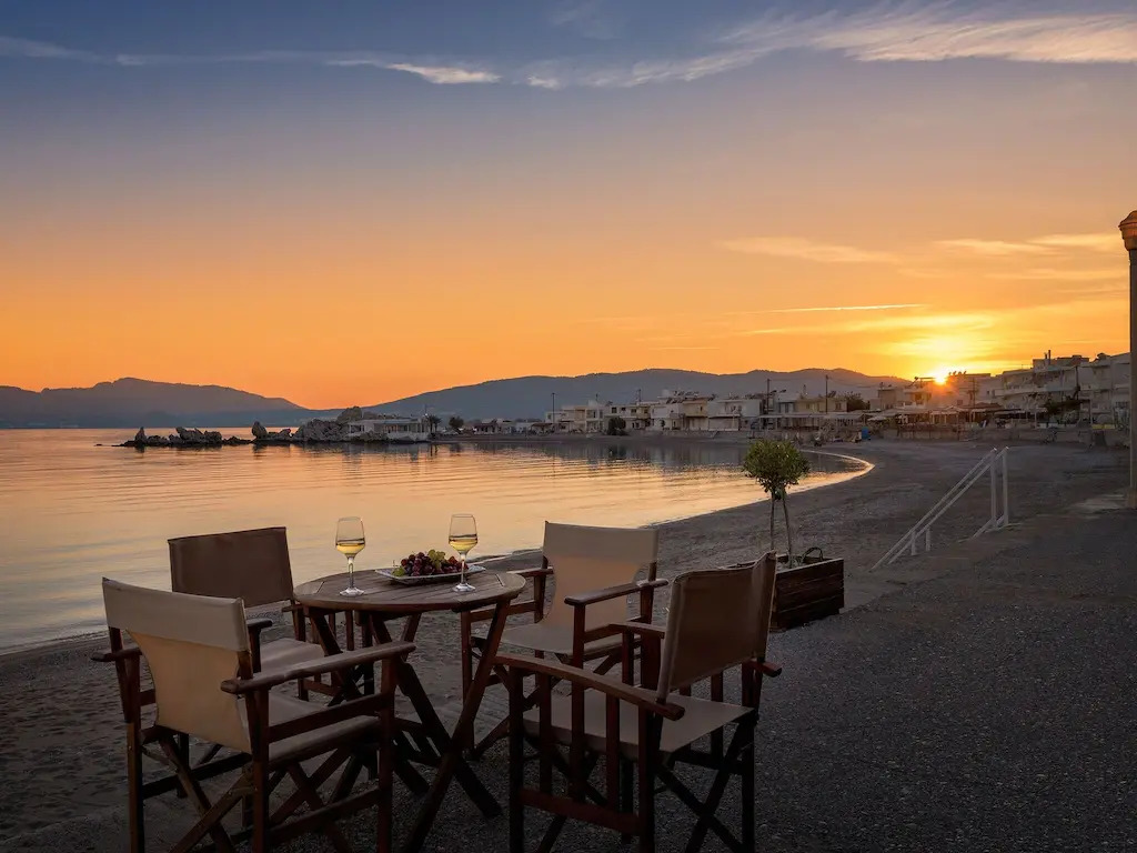 holiday home, Charaki