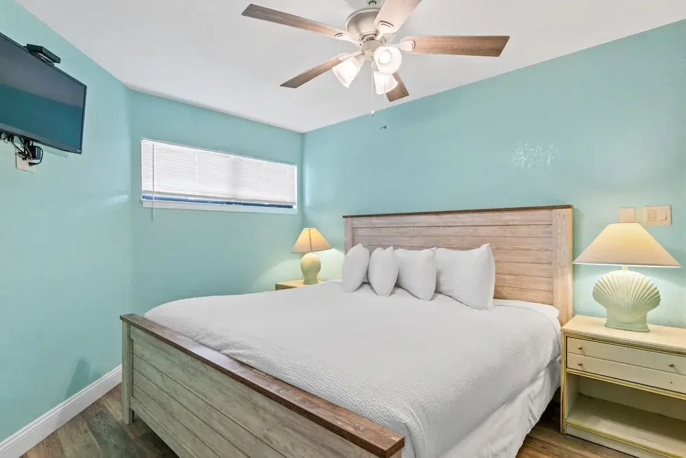 AquaVista Beach Resort by Panhandle Getaways
