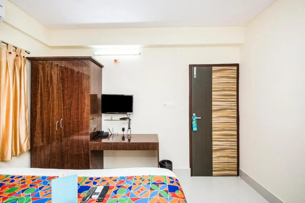 FabHotel Kolkata Residency
