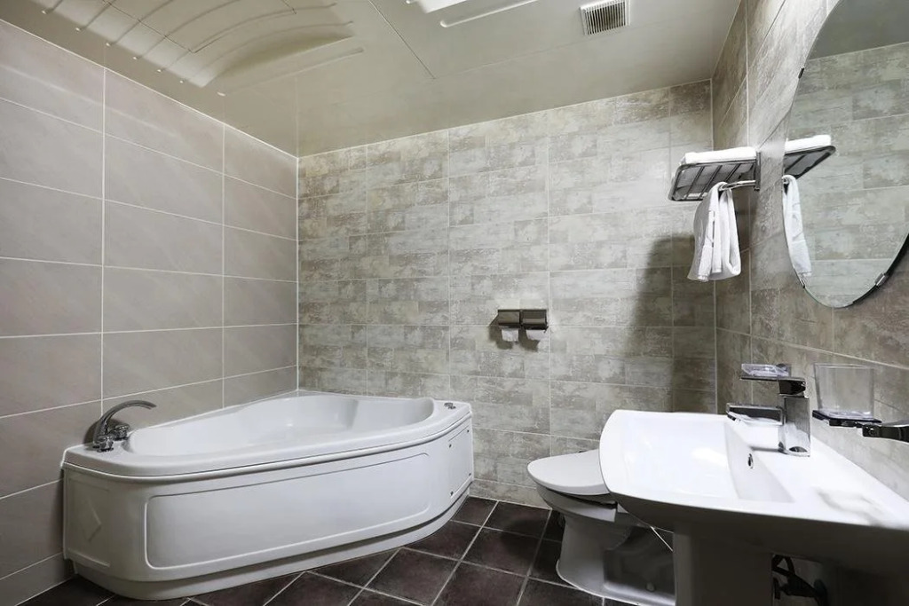 Joy Plus Hotel